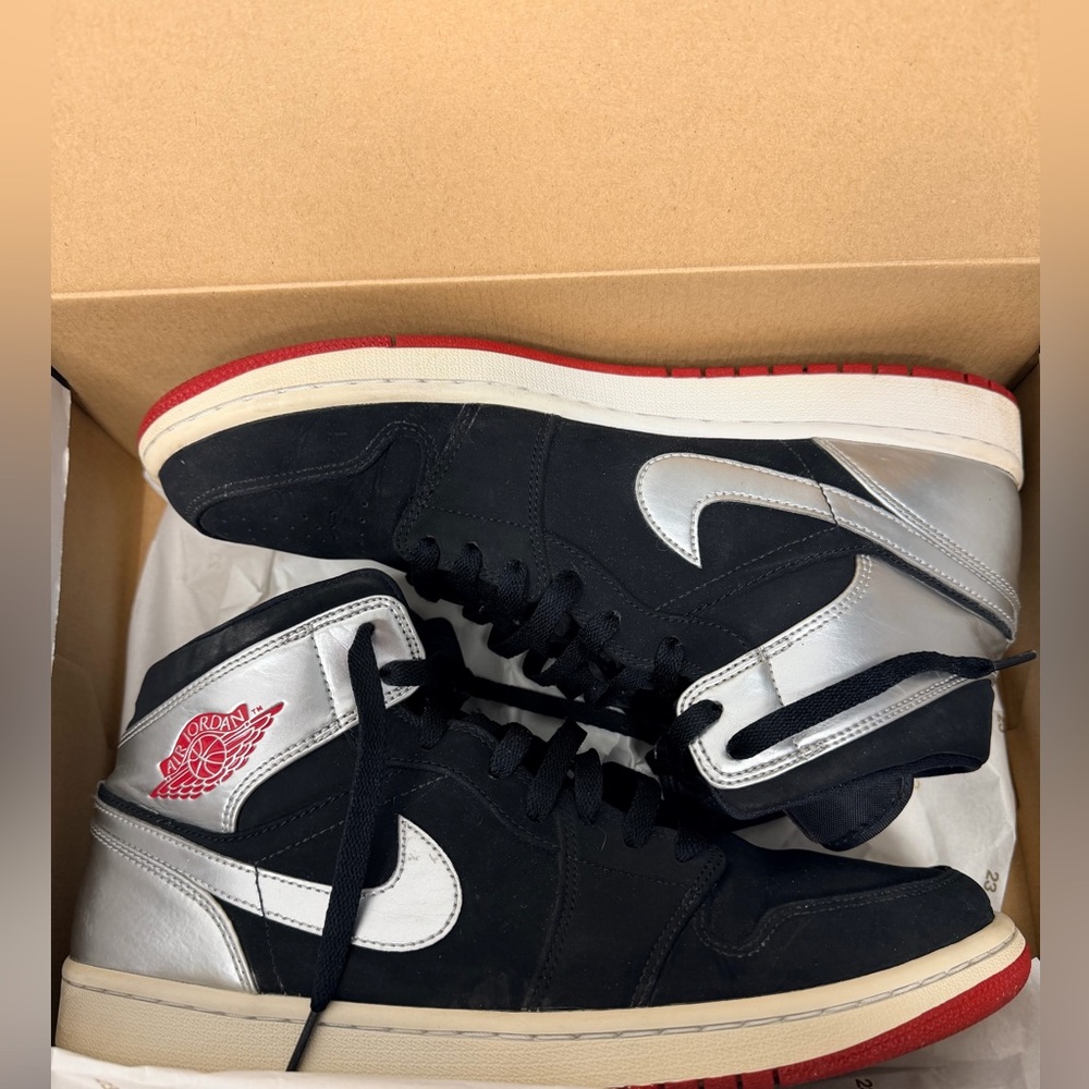 Nike AF1 HIGH 11m